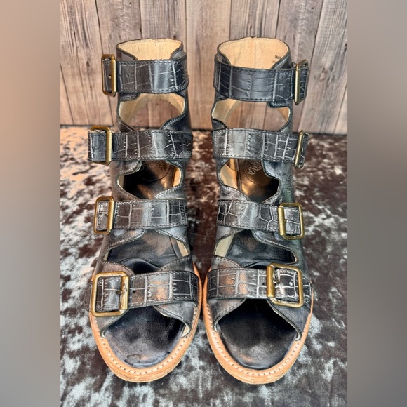 FREEBIRD Quail Black Multi Distressed Strappy Sandals Size 9 - Picture 9 of 14